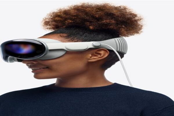 Haftalık Teknoloji Özeti (20-26 Mart 2026) – Apple Vision Pro 2, GPT-5, 5G ve Daha Fazlası!